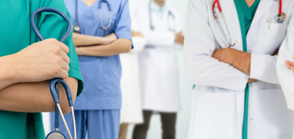 médicos