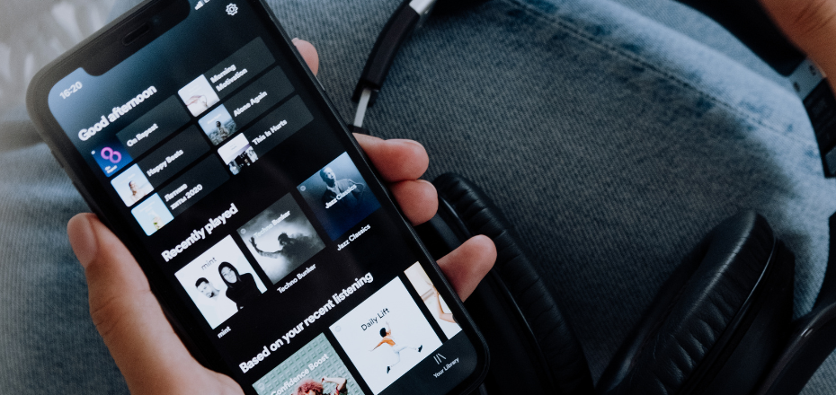 Spotify vai usar IA do Google para personalizar recomendações de podcasts e audiolivros